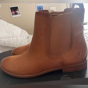 Frye Chelsea boots size 9.5